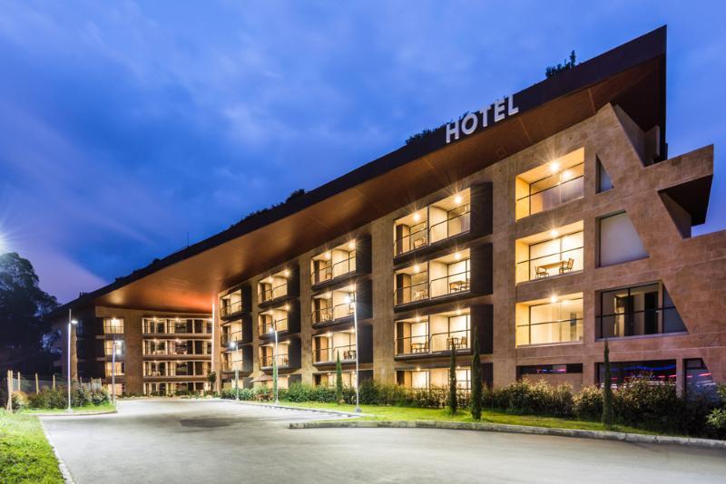 Travelers Rio Verde Living Suites Rionegro Extérieur photo